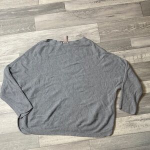 H&M Women's Light Gray Crewneck Sweater